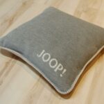 JOOP! Kissen Melange Doubleface Silber-Natur 50×50 cm 
 	KOSTENLOSER VERSAND
 	inkl. hochwertiger Federfüllung 1