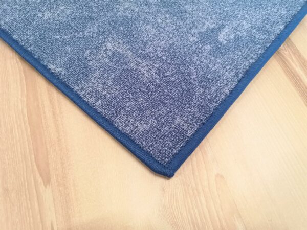 Teppich Spry umkettelt Blau, nach Maß