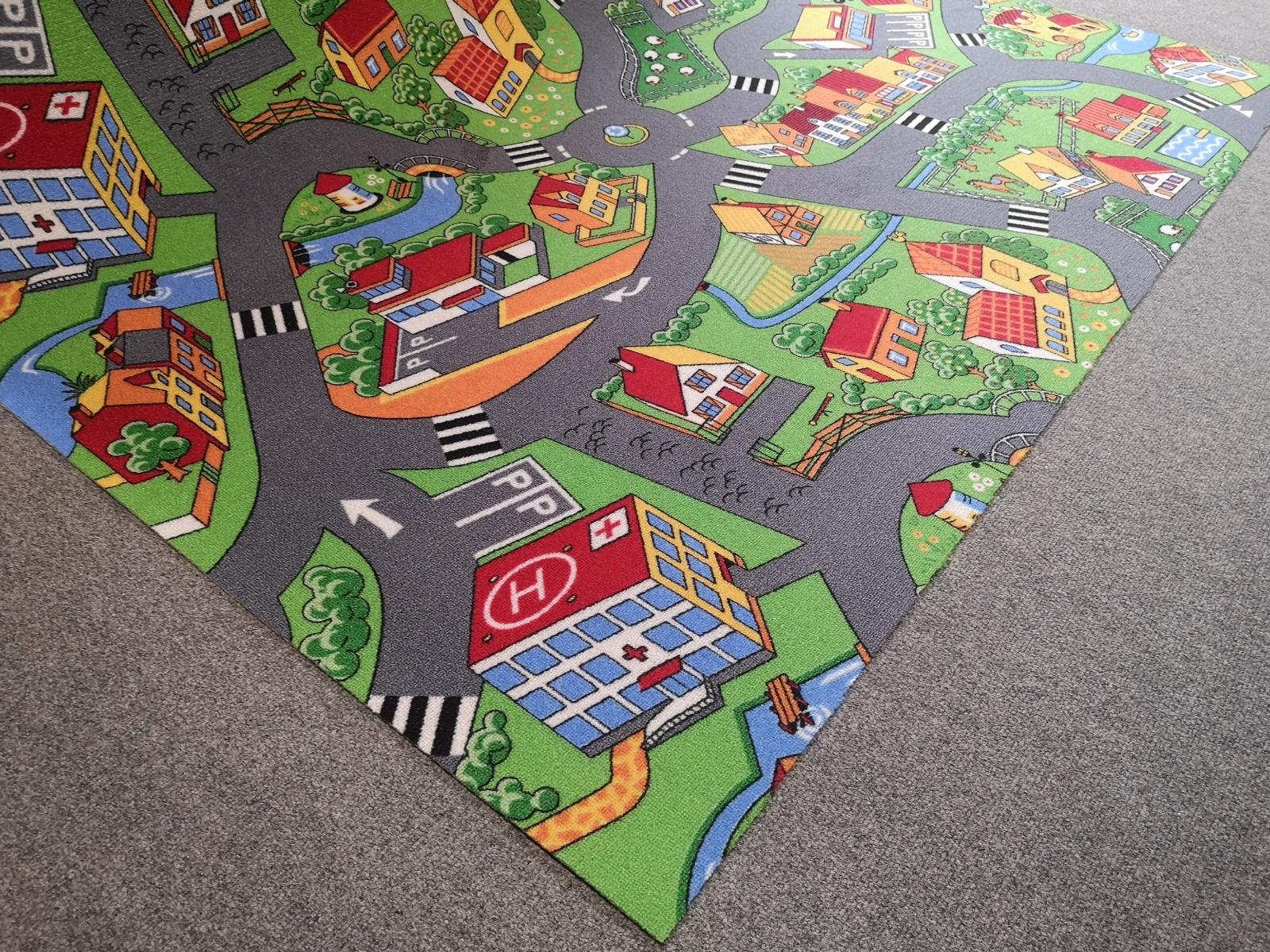 Kinder Spiel Teppich Little Village Grün, Wohnen & Einrichten Wohnaccessoires Teppiche Kinderteppiche 